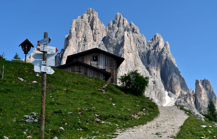 escursione Misurina Col de Varda rif. Citta di Carpi agriturismo malga Maraia, Cadini di Misurina Auronzo Cadore Dolomiti Tre Cime di Lavaredo