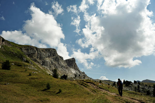 giro dei SetSass con salita a Cima SetSas, passo Valparola rifugio Pralongia