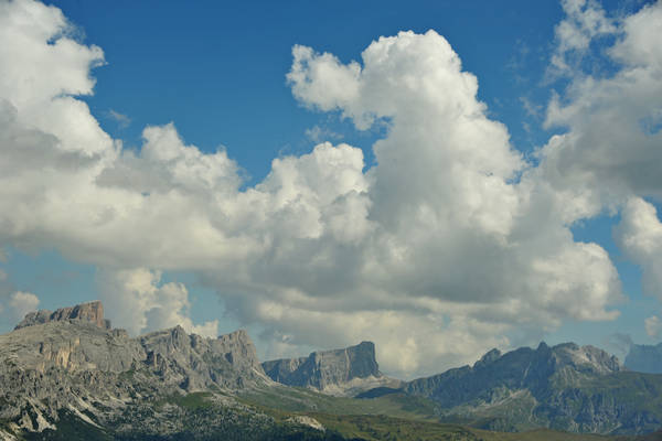giro dei SetSass con salita a Cima SetSas, passo Valparola rifugio Pralongia