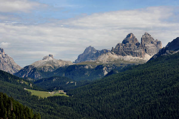 Dolomiti, sentiero passo Tre Croci rifugio Vandelli lago di Sorapiss