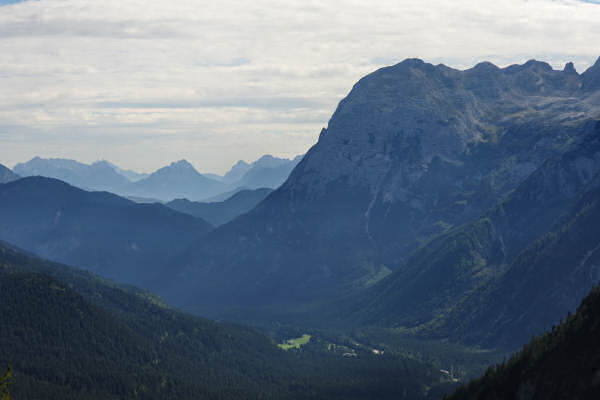 Dolomiti, sentiero passo Tre Croci rifugio Vandelli lago di Sorapiss
