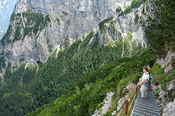 Dolomiti, sentiero passo Tre Croci rifugio Vandelli lago di Sorapiss