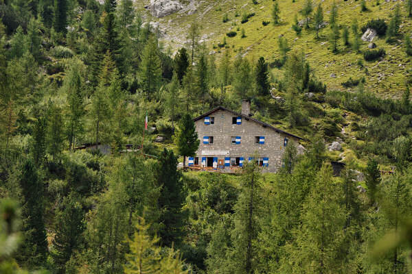 Dolomiti, sentiero passo Tre Croci rifugio Vandelli lago di Sorapiss