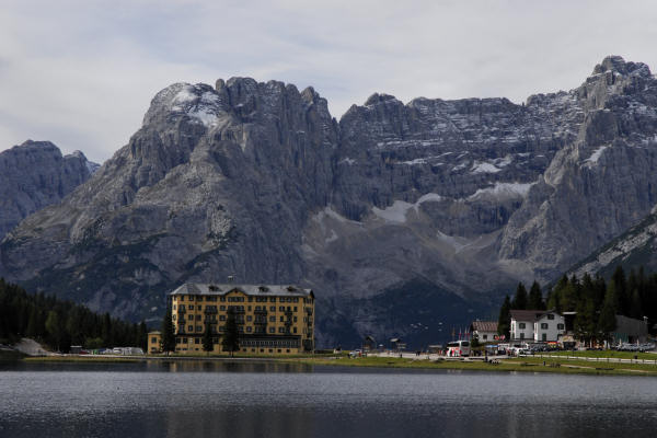 Auronzo di Cadore, lago di Misurina alle Tre Cime di Lavaredo e il Sorapiss