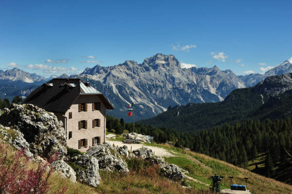 rifugio Cinque Torri