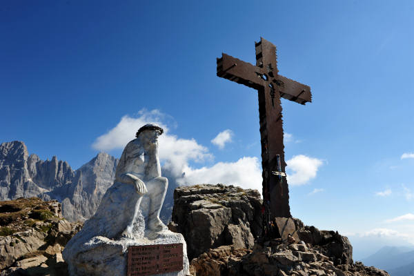 Trekking del Cristo Pensante, passo Rolle