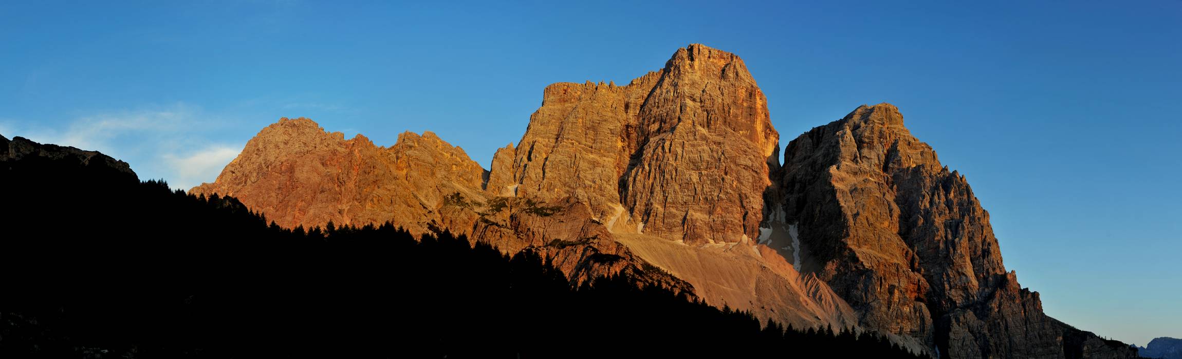 dal rifugio Città di Fiume tramonto verso il Pelmo-Pelmetto