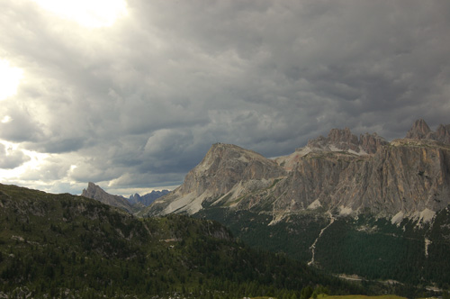 verso il Falzarego dal rifugio Scoiattoli