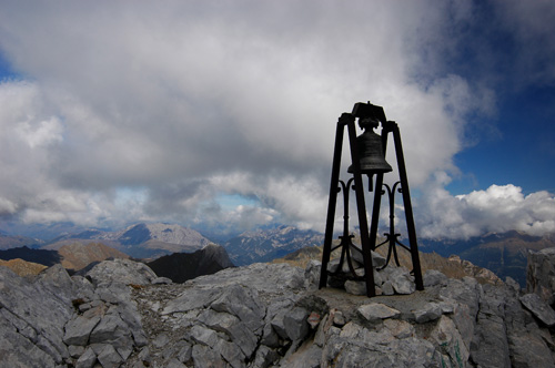 campana della vetta del Peralba