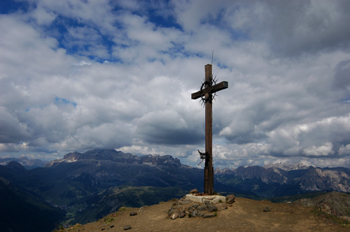 Col di Lana - croce di vetta del Col di Lana