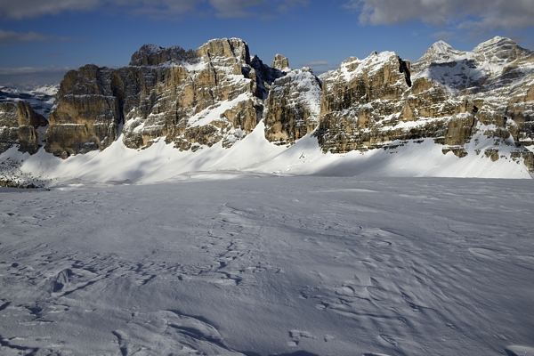 tramonto, notte e alba invernali dal Lagazuoi Piccolo verso le Dolomiti Ampezzane