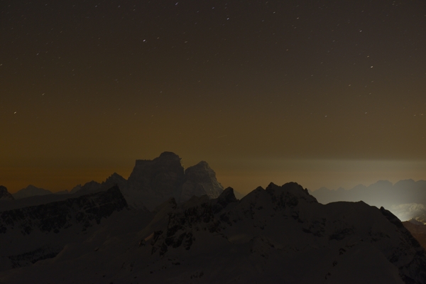 tramonto, notte e alba invernali dal Lagazuoi Piccolo verso le Dolomiti Ampezzane