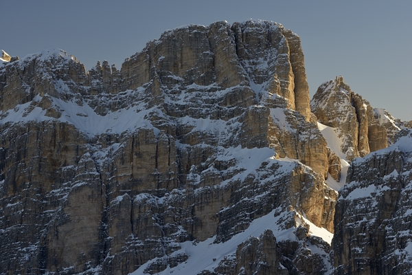 tramonto, notte e alba invernali dal Lagazuoi Piccolo verso le Dolomiti Ampezzane