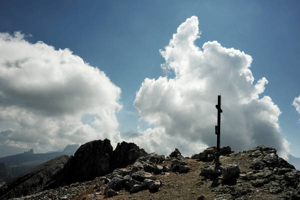 giro dei SetSass con salita a Cima SetSas, passo Valparola rifugio Pralongia