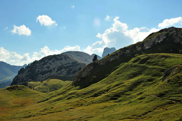 giro dei SetSass con salita a Cima SetSas, passo Valparola rifugio Pralongia