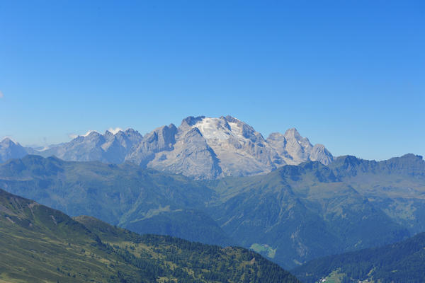 dai pressi del rifugio Nuvolau panorama sulle Dolomiti