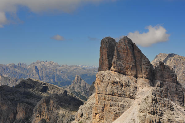 dai pressi del rifugio Nuvolau panorama sulle Dolomiti