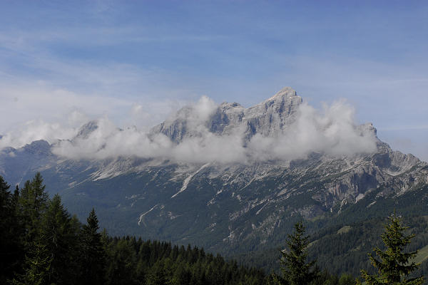 impronte di Dinosauri nel masso di frana al Pelmetto