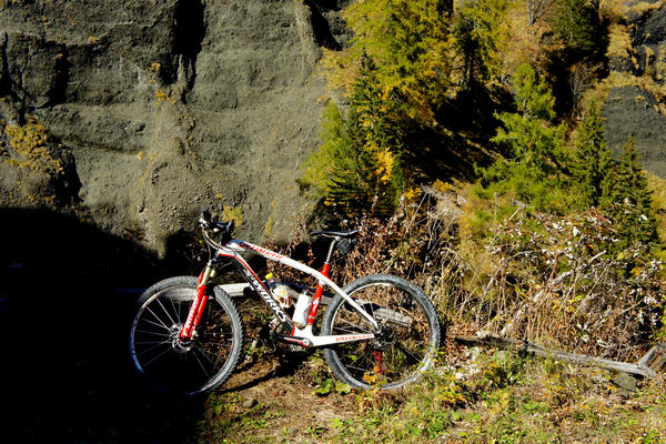salita in mtb a forcella Cesurette Casera Campigat, da Taibon Valle San Lucano Col di Pra a Gares Canale d'Agordo