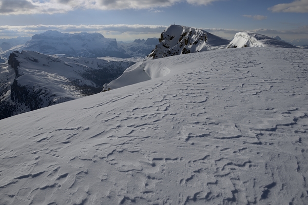 tramonto, notte e alba invernali dal Lagazuoi Piccolo verso le Dolomiti Ampezzane