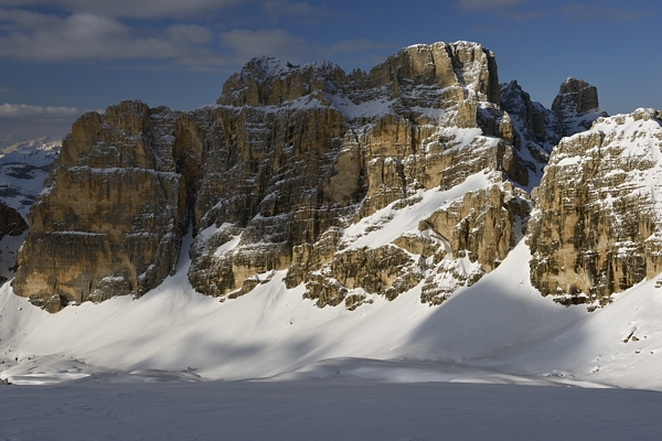 tramonto, notte e alba invernali dal Lagazuoi Piccolo verso le Dolomiti Ampezzane