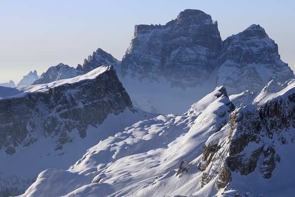 tramonto, notte e alba invernali dal Lagazuoi Piccolo verso le Dolomiti Ampezzane