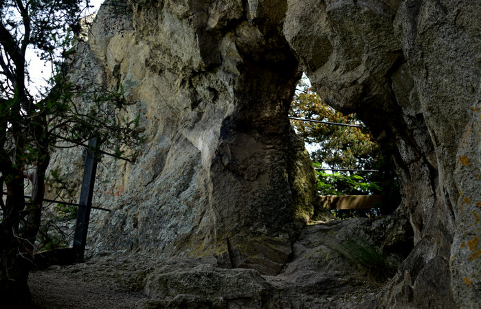 Cinto Euganeo: escursione dal museo di Cava Bomba alla cava di riolite al monte Cinto e al Buso dei Briganti