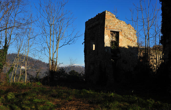 Sentiero Atestino ai ruderi monastero monte Orbieso - Valsanzibio Galzignano Terme Colli Euganei