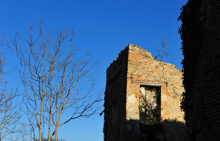 Sentiero Atestino ai ruderi monastero monte Orbieso - Valsanzibio Galzignano Terme Colli Euganei