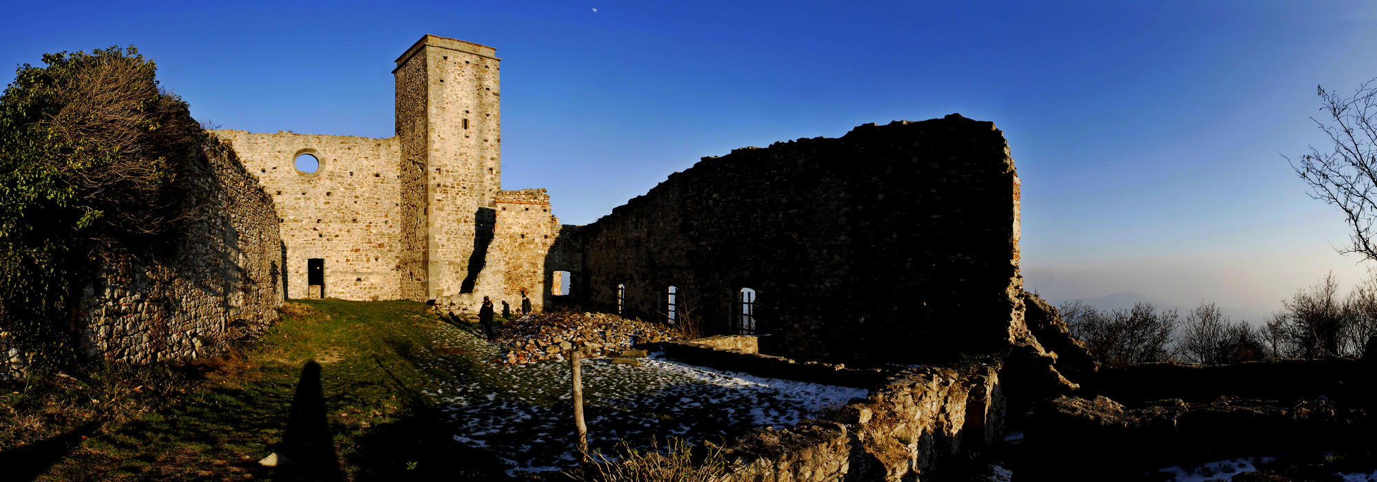 ruderi del Monastero Olivetani al Monte Venda, Colli Euganei, Padova