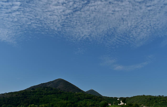 Colli Euganei campagna euganea fiume Bacchiglione, giro cicloturistico Monteortone Monterosso Castello San Martino dela Vaneza Cervarese Santa Croce Praglia
