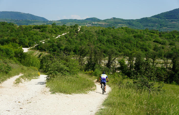 Colli Euganei, giro cicloturistico settore sud, Baone Este Calaone monte Cecilia Ca'Barbaro