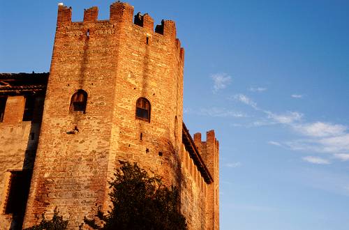 Lozzo Atestino: Castello di Valbona