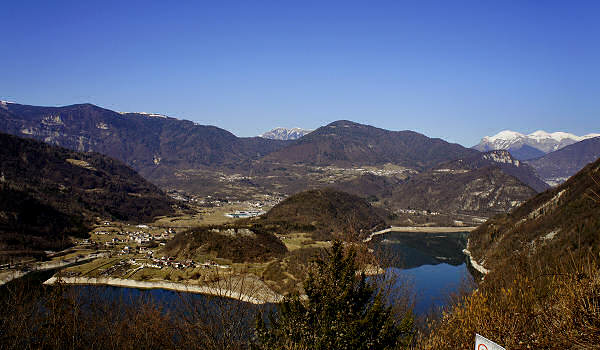Lago di Corlo