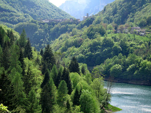 Incino - Lago di Corlo - Rocca di Arsié