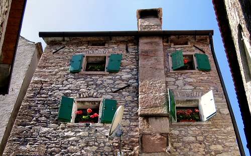Casso nella valle di Vajont - Erto e Casso e la diga di Vajont