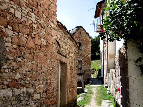Casso nella valle di Vajont - Erto e Casso e la diga di Vajont