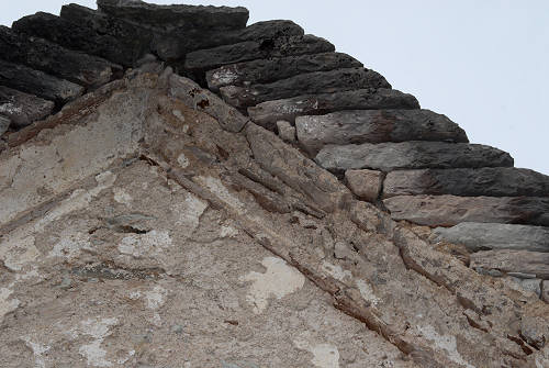 l'antico paese di Casso nella valle del Vajont - Erto e Casso