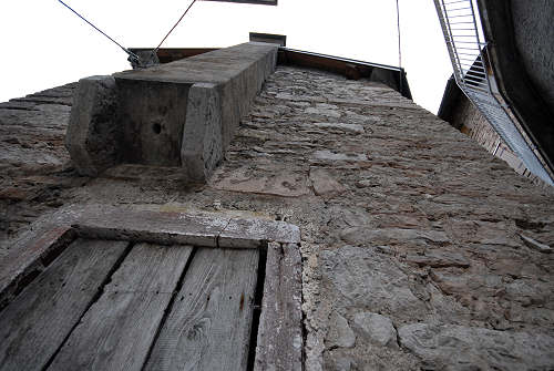 l'antico paese di Casso nella valle del Vajont - Erto e Casso