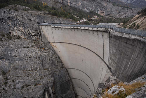 Diga del Vajont, Longarone Erto e Casso