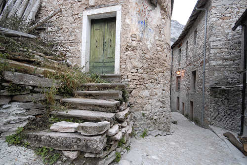 dettagli a Casso - Erto e Casso - Diga Vajont