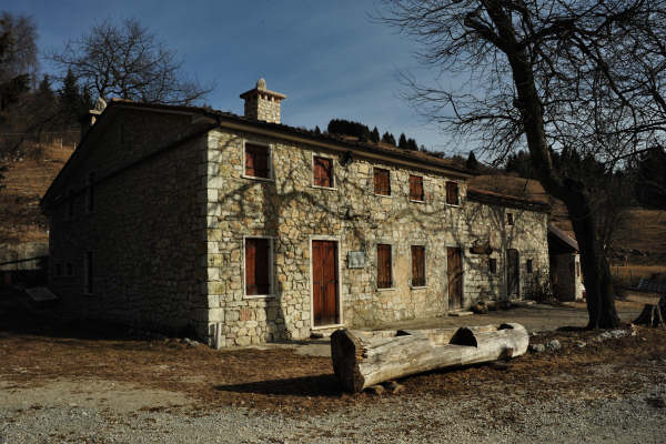 Monte Oro, Colli Vecchi, Cima Grappa
