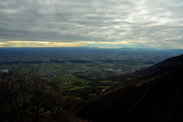 Covolo, sentiero Punta Frontal monte Scalare, valle San Liberale