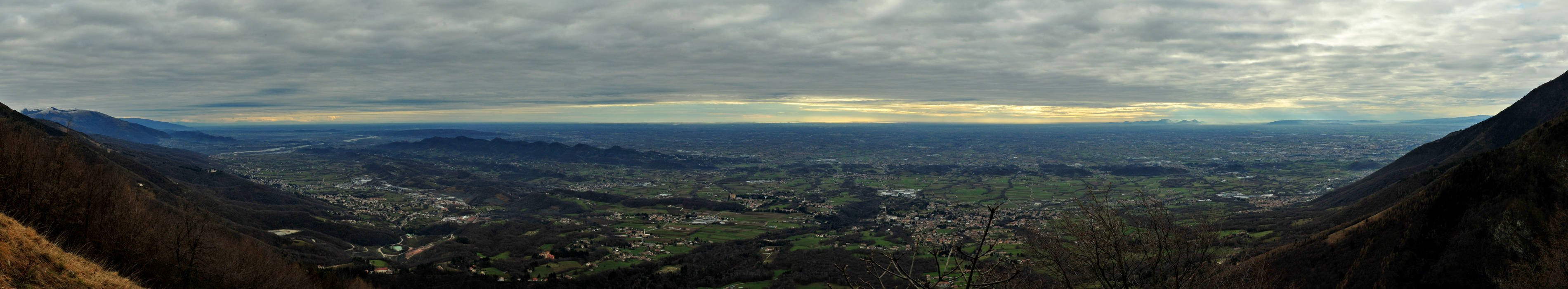 pianura dal monte Frontal al Covolo Crespano del Grappa