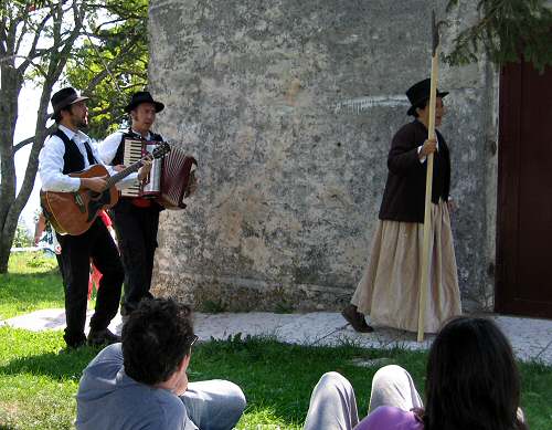 rifugio Alpe Madre ai Colli Alti Col Fenilon nel monte Grappa