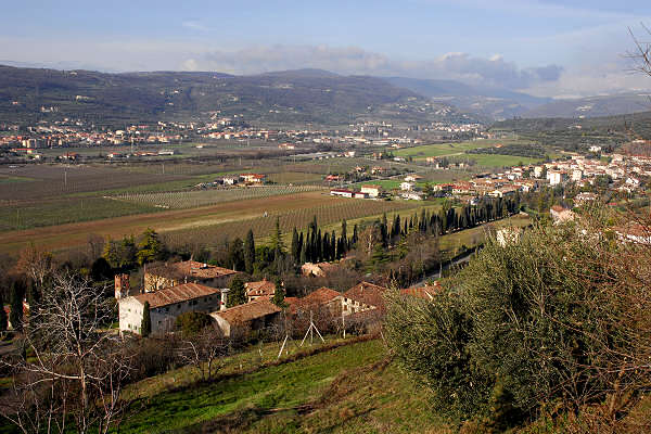 Valpantena, Santa Maria in Stelle
