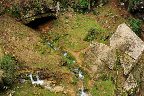 Ponte di Veja a Giare Sant'Anna d'Alfaedo nel Parco Naturale Regionale della Lessinia