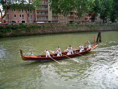 voga alla Veneta sul Piovego a Padova