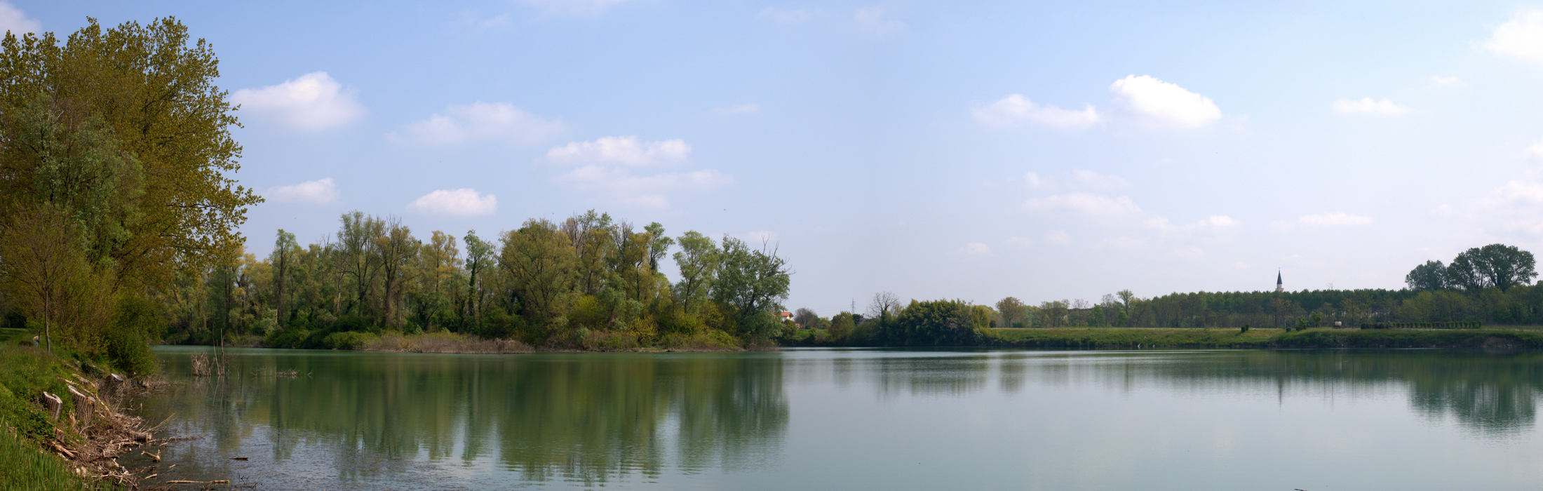 Lungo gli argini del fiume Brenta al Tavello di Limena