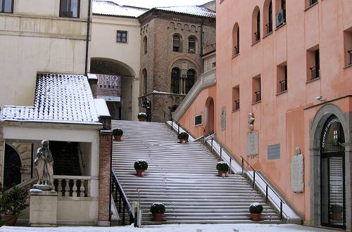 Padova, il palazzo della Ragione, il Salone, le piazze Erbe Frutta